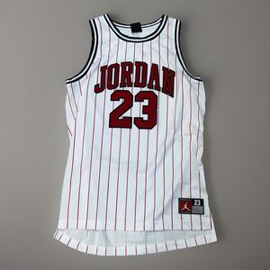 NWT Air Jordan Chicago Bulls #23 White Red Basketball Jersey Youth Size XL